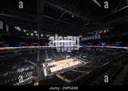 Minneapolis, Minnesota, USA. März 2024. Eine große Aufnahme des Target Center beim TIAA Big10 Frauen Basketballturnier 2024 im Target Center am 7. März 2024. (Kreditbild: © Steven Garcia/ZUMA Press Wire) NUR REDAKTIONELLE VERWENDUNG! Nicht für kommerzielle ZWECKE! Stockfoto