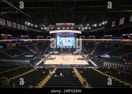 Minneapolis, Minnesota, USA. März 2024. Eine große Aufnahme des Target Center beim TIAA Big10 Frauen Basketballturnier 2024 im Target Center am 7. März 2024. (Kreditbild: © Steven Garcia/ZUMA Press Wire) NUR REDAKTIONELLE VERWENDUNG! Nicht für kommerzielle ZWECKE! Stockfoto