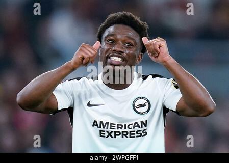 Rom, Italien. März 2024. Tariq Lamptey von Brighton & Hove Albion sieht beim Spiel der UEFA Europa Achtelfinale zwischen AS Roma und Brighton & Hove Albion FC im Stadio Olimpico am 7. März 2024 in Rom, Italien, aus. Quelle: Giuseppe Maffia/Alamy Live News Stockfoto
