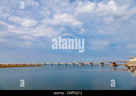 Brücke zur Chincoteague Island am Ostufer von Virginia. Stockfoto