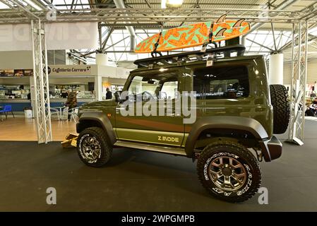 Carrara, Tuscany, Italien, 21. April 2023, im Carrara Exhibition Centre, 4x4Fest, die Messe-Veranstaltungen für 4x4 Offroad Welt in Italien Credit: Paolo Maggiani/Alamy Stockfoto