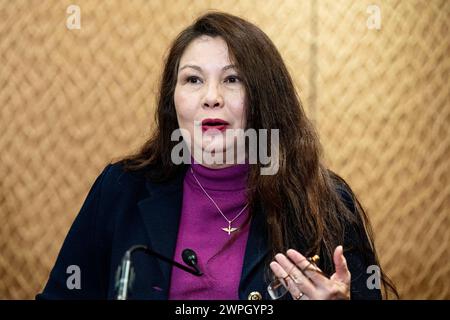 Washington, Usa. März 2024. US-Senator Tammy Duckworth (D-IL) spricht über reproduktive Rechte im US-Kapitol. Quelle: SOPA Images Limited/Alamy Live News Stockfoto