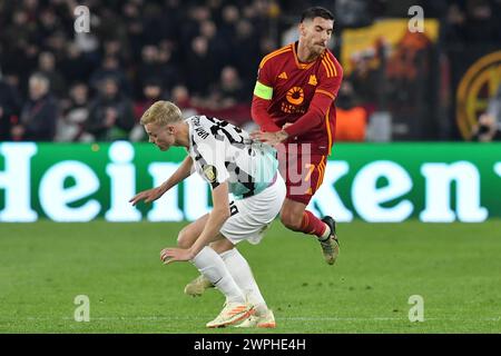 Roma, Latium. März 2024. Jan Paul van Hecke von Brighton & Hove Albion, Lorenzo Pellegrini von AS Roma während des Spiels DER UEFA Europa League AS Roma gegen Brighton & Hove Albion im Olimpico-Stadion in Rom, Italien, 07. märz 2024. Quelle: massimo insabato/Alamy Live News Stockfoto