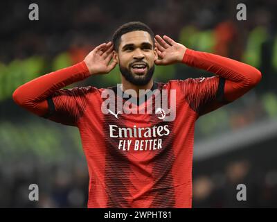 Mailand, Italien. März 2024. Ruben Loftus-Cheek feiert sein Tor beim Achtelfinale der UEFA Europa League am 7. März 2024 zwischen AC Milan und Slavia Praha in Mailand. Quelle: Valeria Abis/Xinhua/Alamy Live News Stockfoto