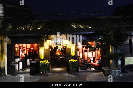 Bếp nhà Xứ Quảng vietnamesisches Restaurant in der Altstadt von Hoi an, Vietnam. Stockfoto