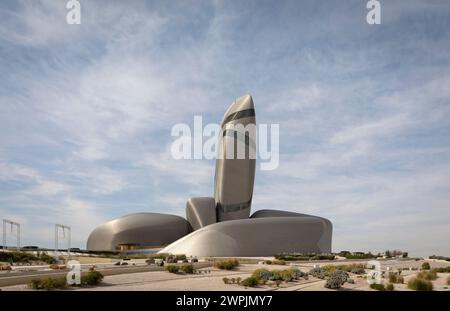 Dammam, Saudi-Arabien, 2. März 2024: Ithra-Museum in der Landschaft von Dammam Stockfoto