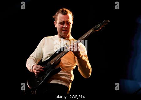 Porto, Portugal. März 2024. Florian Opahle tritt am 7. März 2024 mit seiner Band Jethro Tull im Coliseu do Porto in Porto auf. (Foto: Rita Franca/NurPhoto) Credit: NurPhoto SRL/Alamy Live News Stockfoto