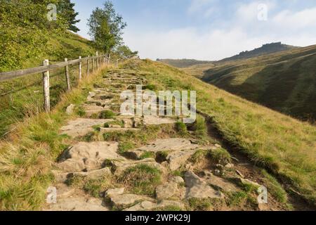 Großbritannien, West Yorkshire, die Schritte der Jacobs Ladder, die sich vom Barber Booth zum Kinder Scout entlang des Pennine Way erheben. Stockfoto