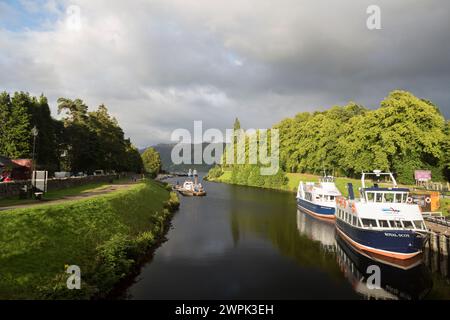 Großbritannien, Schottland, „der Caledonian Canal bei Fort Augustus mit Blick auf Loch Ness. Stockfoto