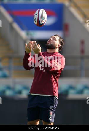 Der Engländer Ellis Genge während eines Mannschaftslaufs im Twickenham Stadium in London. Bilddatum: Freitag, 8. März 2024. Stockfoto