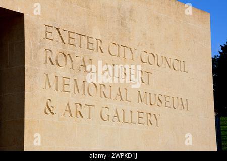 Exeter City Council Royal Albert Memorial Museum and Art Gallery Schild, Exeter, Devon, Großbritannien, Europa Stockfoto