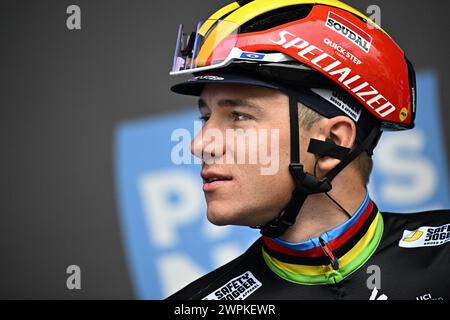 Sisteron, Frankreich. März 2024. Der belgische Remco Evenepoel of Soudal Quick-Step, aufgenommen am Beginn der sechsten Etappe des 8-tägigen Radrennens Paris-Nizza, 198 km von Sisteron nach La Colle-sur-Loup, Frankreich, Freitag, 08. März 2024. BELGA FOTO JASPER JACOBS Credit: Belga News Agency/Alamy Live News Stockfoto