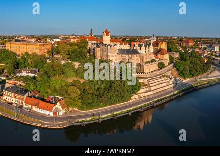 Schloss Bernburg, Bernburg, Saaletal Saaletal, Sachsen-Anhalt, Deutschland, Europa Copyright: Markusxlange 1160-5352 Stockfoto