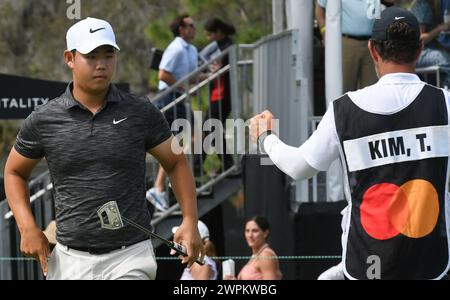 Orlando, Usa. März 2024. Tom Kim aus Korea verlässt das neunte Loch während der ersten Runde des Arnold Palmer Invitational von Mastercard auf dem Arnold Palmer Bay Hill Golfplatz in Orlando, Florida. (Foto: Paul Hennessy/SOPA Images/SIPA USA) Credit: SIPA USA/Alamy Live News Stockfoto