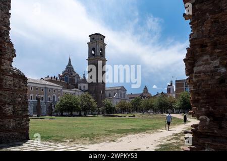 Blick auf die Stadt von Porta Palatina, mit dem Dom von Turin im zentralen Hintergrund, Turin, Piemont, Italien, Europa Copyright: MLTZ 1373- Stockfoto