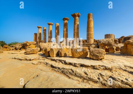 Tempel des Herakles, Valle dei Templi (Tal der Tempel), UNESCO-Weltkulturerbe, hellenische Architektur, Agrigento, Sizilien, Italien, Mittelmeer Stockfoto