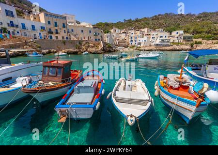 Levanzo, Cala Dogana, Ägadische Inseln, Provinz Trapani, Sizilien, Italien, Mittelmeer, Europa Stockfoto