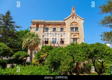 Palazzo Florio, Favignana, Ägadische Inseln, Provinz Trapani, Sizilien, Italien, Mittelmeer, Europa Stockfoto