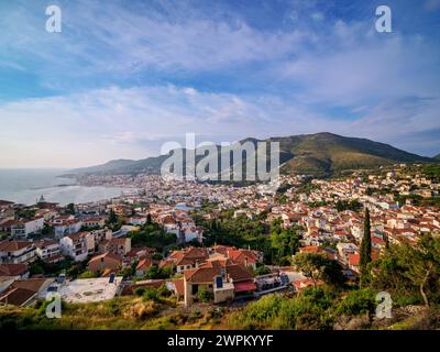 Ano Vathy und Samos Stadt, erhöhte Aussicht, Samos Insel, nördliche Ägäis, griechische Inseln, Griechenland, Europa Stockfoto