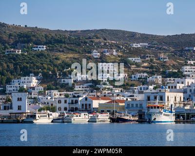 Hafen in Skala, Patmos, Dodekanes, griechische Inseln, Griechenland, Europa Stockfoto