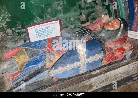 Grab (mit Bildnis) von Sir John de Broughton in St. Mary's Church, Broughton bei North Newington. Sandfine Road. Broughton. Banbury. OX15 5EF (134) Stockfoto