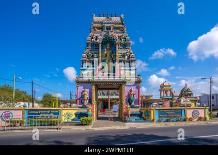 Blick auf Sri Draubadi Ammen Hindu Tempel an sonnigen Tagen, Mauritius, Indischer Ozean, Afrika Stockfoto