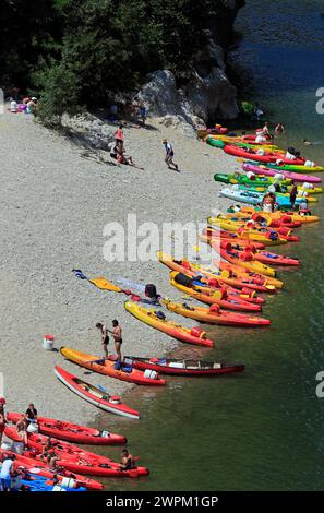 The Pont d'Arc, Wasseraktivitäten, Vallon-Pont-d'Arc. Ardeche, Frankreich Stockfoto