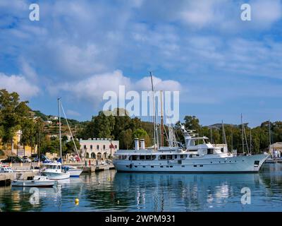 Hafen in Lakki, Insel Leros, Dodekanese, griechische Inseln, Griechenland, Europa Copyright: KarolxKozlowski 1245-3302 Stockfoto
