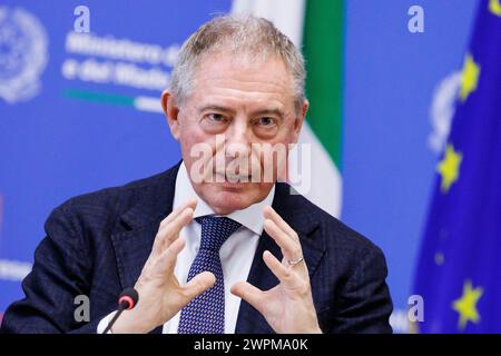 Roma, Italien. März 2024. IL ministro delle Imprese Adolfo Urso durante la riunione della Cabina di regia per l'internazionalizzazione al Ministero delle Imprese a Roma, Venerd&#xec;, 8 marzo 2024 (Foto Roberto Monaldo/LaPresse), Minister für Unternehmen Adolfo Urso während des Treffens des Kontrollraums für Internationalisierung im Unternehmensministerium in Rom, Freitag, März 2024 (Foto: Roberto Monaldo/LaPresse) Credit: LaPresse/Alamy Live News Stockfoto