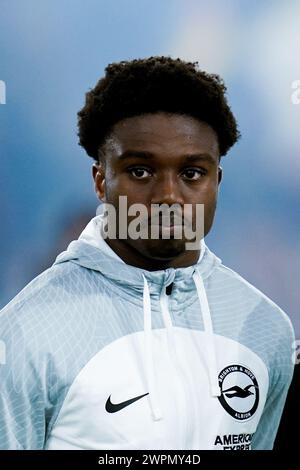 Rom, Italien. März 2024. Tariq Lamptey von Brighton & Hove Albion blickt am 7. März 2024 im Stadio Olimpico in Rom auf das erste Legspiel der UEFA Europa Runde der Achtelfinale zwischen AS Roma und Brighton & Hove Albion FC. Quelle: Giuseppe Maffia/Alamy Live News Stockfoto