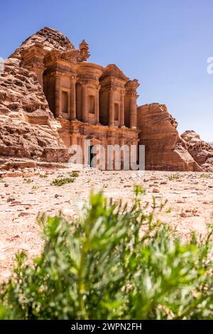 Felsenkloster ad Deir in Petra, Jordanien, Nahost, Asien Stockfoto