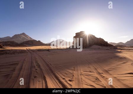 Jeep-Safari in der Wüste Wadi Rum in Jordanien, dem Nahen Osten, Asien Stockfoto