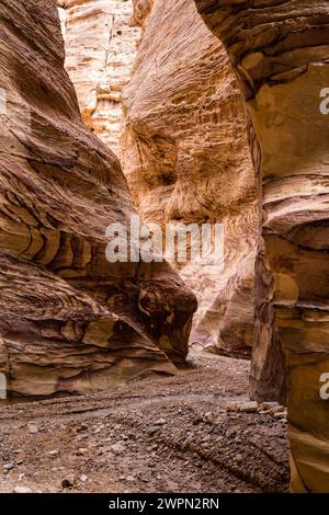 Wanderweg im Wadi Ghuweir in Dana, Jordanien, Nahost, Asien Stockfoto