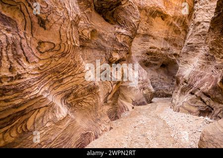 Wanderweg im Wadi Ghuweir in Dana, Jordanien, Nahost, Asien Stockfoto