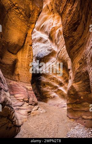 Wanderweg im Wadi Ghuweir in Dana, Jordanien, Nahost, Asien Stockfoto