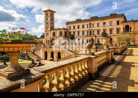 Gartenfront von Osborne House, Sommerresidenz von Queen Victoria, Isle of Wight, Hampshire, Großbritannien, England Stockfoto