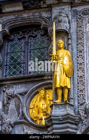 Skulpturen in der Basilika des Heiligen Blutes in Brügge, Flandern, Belgien Stockfoto