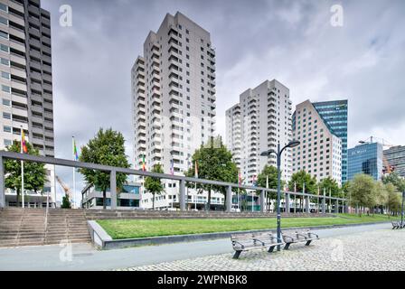 Vlaggenparade, Boompjeskade, Rotterdam, Niederlande, Stockfoto