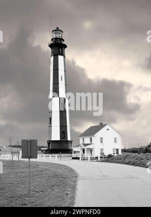 Stockfoto des Fort Story Lighthouse in Schwarzweiß am Virginia Beach, VA. USA Stockfoto