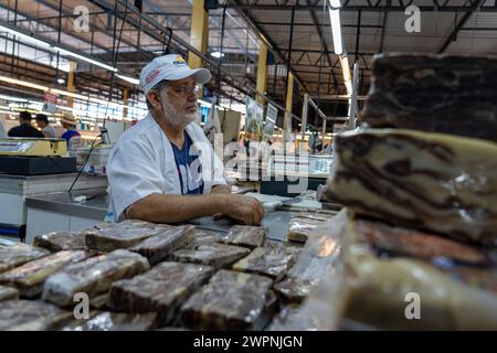 Manaus - brasilianischer Regenwald, Bootstour auf dem Amazonasgebiet auf einem Boutique-Schiff (MS Janganda) - Flussfahrt Stockfoto