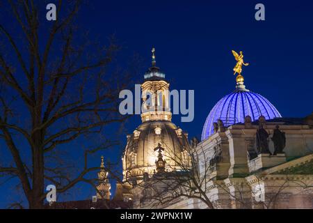 Dresden, Frauenkirche, Glaskuppel des Hauptgebäudes - umgangssprachlich „Zitronenquetscher“ der Akademie der bildenden Künste Dresden, Sachsen, Deutschland Stockfoto