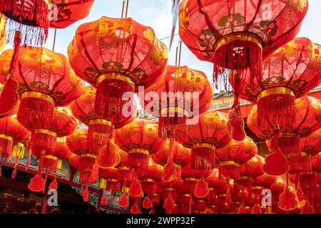 Laternen im chinesischen buddhistischen Tempel Wat Mangkon Kamalawat in Chinatown, Bangkok, Thailand, Asien Stockfoto