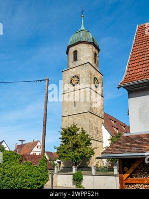 Filderstadt-Sielmingen, Evangelische St. Martins Kirche, Turm mit barockem Turm. Stockfoto