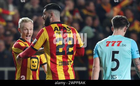 Mechelen, Belgien. März 2024. Mechelen's Patrick Pflucke feiert nach einem Torschuss während eines Fußballspiels zwischen KV Mechelen und KVC Westerlo am Freitag, den 08. März 2024 in Mechelen, am 29. Tag der Saison 2023-2024 der ersten Liga der „Jupiler Pro League“ der belgischen Meisterschaft. BELGA PHOTO VIRGINIE LEFOUR Credit: Belga News Agency/Alamy Live News Stockfoto