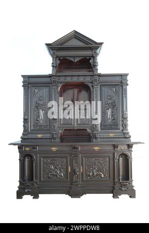 Schwarzes Gehäuse alt auf weißem Hintergrund Stockfoto