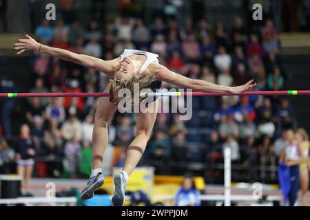 Nadezhda Dubovitskaya aus Kasachstan springt im Hochsprung WomenÕs während der Leichtathletik-Hallenweltmeisterschaften 2024 - Tag 1 01/03/2024 in der Emirates Arena am 03/2024 Foto: Ben Booth/Alamy Stockfoto