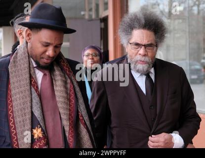 Atlanta, Georgia, USA. März 2024. Aktivist, Philosopher, ehemaliger Professor an der Harvard University, emeritierter Professor an der Princeton University, derzeitiger Dietrich Bonhoeffer Professor am Union Theological Seminary und US-Präsidentschaftskandidat Dr. Cornel West besuchen die Atlanta Masjid of Al-Islam, um über seine Kandidatur für die US-Präsidentschaft 2024 zu sprechen. (Kreditbild: © John Arthur Brown/ZUMA Press Wire) NUR REDAKTIONELLE VERWENDUNG! Nicht für kommerzielle ZWECKE! Stockfoto