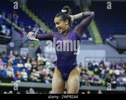 Baton Rouge, LA, USA. März 2023. Haleigh Bryant der LSU tritt auf der Bodenübung während des Turntreffens der LSU Purple and Gold Classic Collegiate Woman's Gymnastics Meeting im River Center in Baton Rouge, LA, an. Kyle Okita/CSM/Alamy Live News Stockfoto