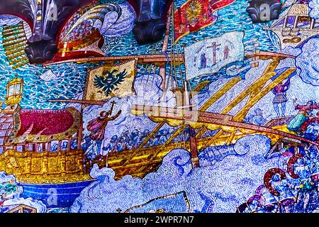 Bunte vergoldete Schlacht von Lepanto Mosaic Basilika Notre Dame de Fourvière Lyon Frankreich. Lepanto 1571 Papst und Christen besiegten Türken in Griechenland. C Stockfoto