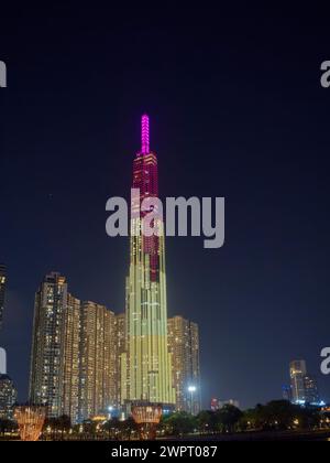 Wahrzeichen 81 Gebäude in der Nacht Ho Chi Minh City Vietnam TV000625 Stockfoto